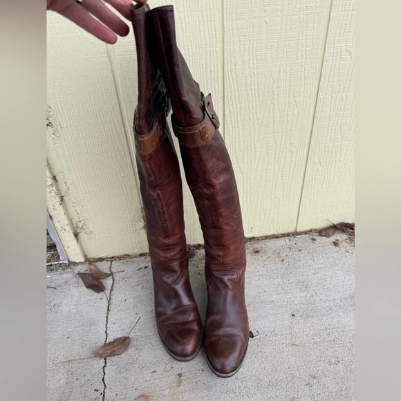 Over the knee boots - Picture 2 of 3